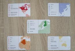 Ukázka karet - strana s úkoly (kontinenty jsou odlišeny barvami)