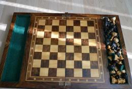 šachy jako kniha(rodinná památka)4