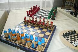 Výstava šachů - alá "matroška"