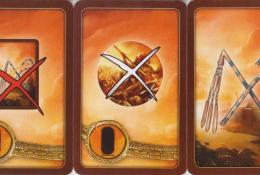 Karty božského zásahu - hratelné při tahu protihráče, vyjma bitvy + rub karet (vpravo)