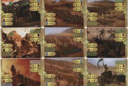 Bojové karty zeleného hráče (a bonusová bojová karta vlevo dole)