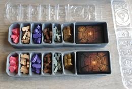 resources tray ( tools, coins, magic cards)