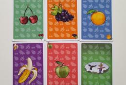 Ovocie a zadná strana kariet