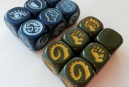 Hero + Sin dice - vždy jsou po 7mi - zastoupení symbolů je stejné, jak je ukázáno na fotce