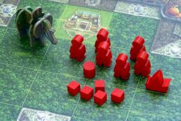 Komponenty jednoho hráče a chatrný slon začínajícího hráče