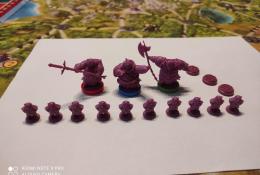 Figurky fialového hráče