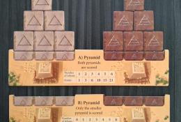 dlaždice pyramid s herní deskou, strana A,B
