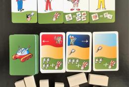 Čtyřlístek - karty postaviček, karty průběhu hry a dřevěné hranolky (mosty a zátarasy)