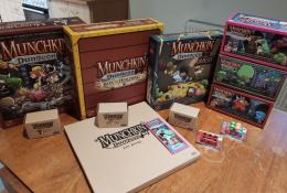 Kickstarter Munchkin Dungeon - Advanced danger & Dungeons pledge + all optional buys